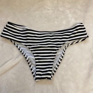 xhilaration bikini bottoms - small